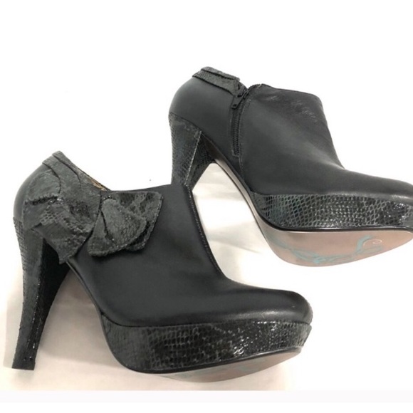 Poetic License booties - Picture 4 of 6